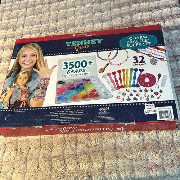 AMERICAN GIRL ULTIMATE CRAFTING KIT FOR YOU & YOUR DOLL 3500+ pc CHARM BRACELET - Picture 2 of 5